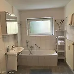 2-room With Balcony Within Walking Distance Of The Bridge Регенсбург