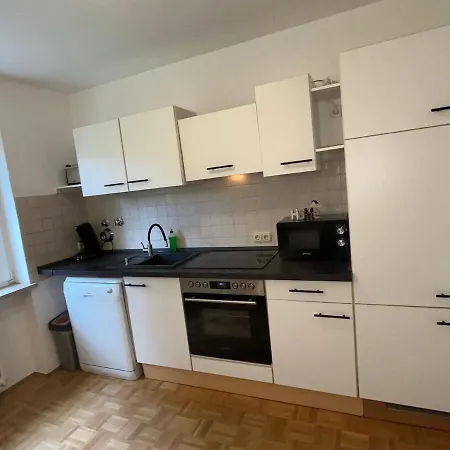 Apartment 2-room With Balcony Within Walking Distance Of The Bridge *
