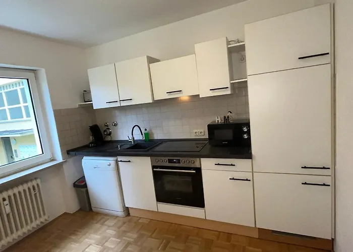 Apartment 2-room With Balcony Within Walking Distance Of The Bridge *